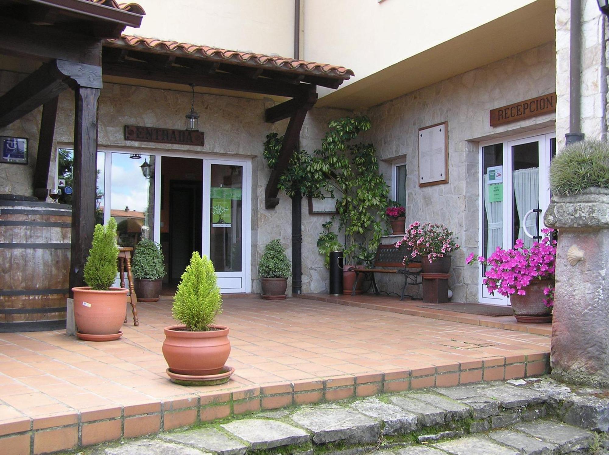 Hotel Entrevines Colunga Exterior foto